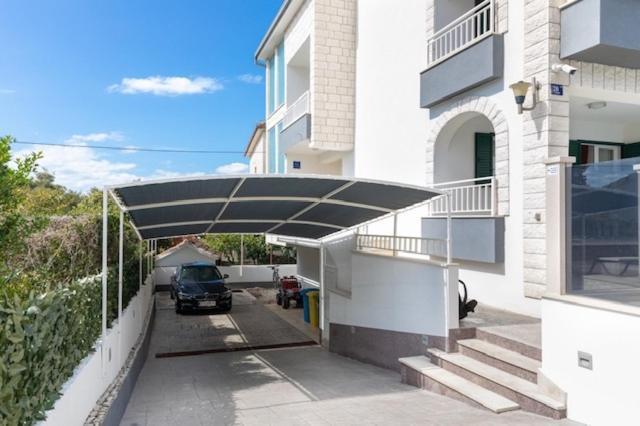 Apartment In Supetar With Sea View, Balcony, Air Conditioning, W-Lan 3553-2 Eksteriør billede
